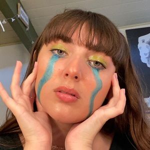 Meet your Posher, Anya